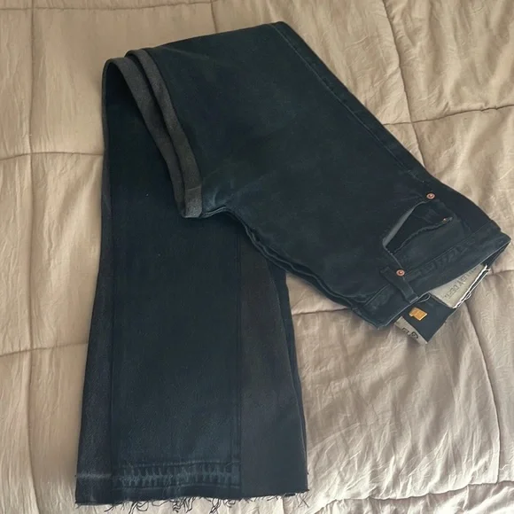 100% Brand New Mens Gallery Dept. jeans, Never worn.